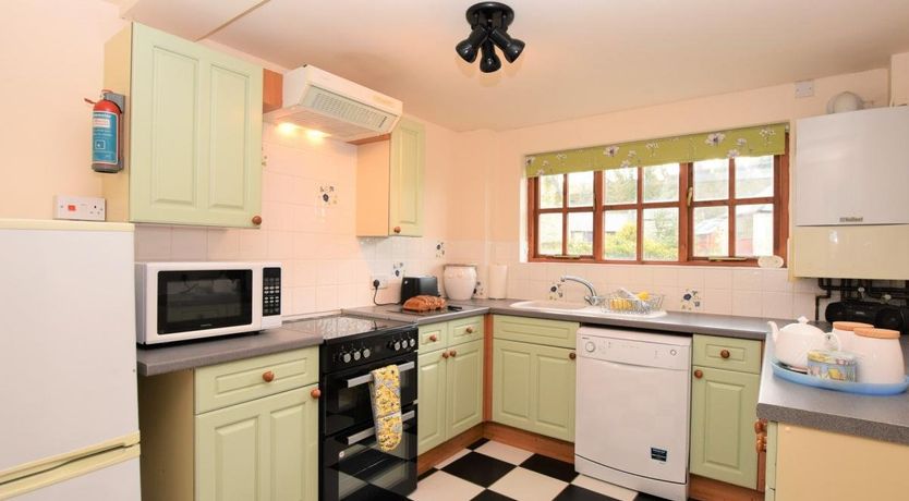 Photo of 2 Bed in Godshill