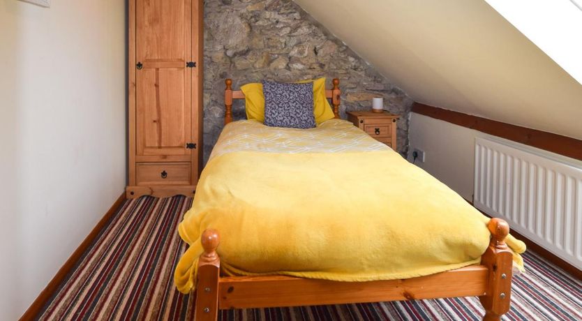 Photo of 2 Bed in Godshill