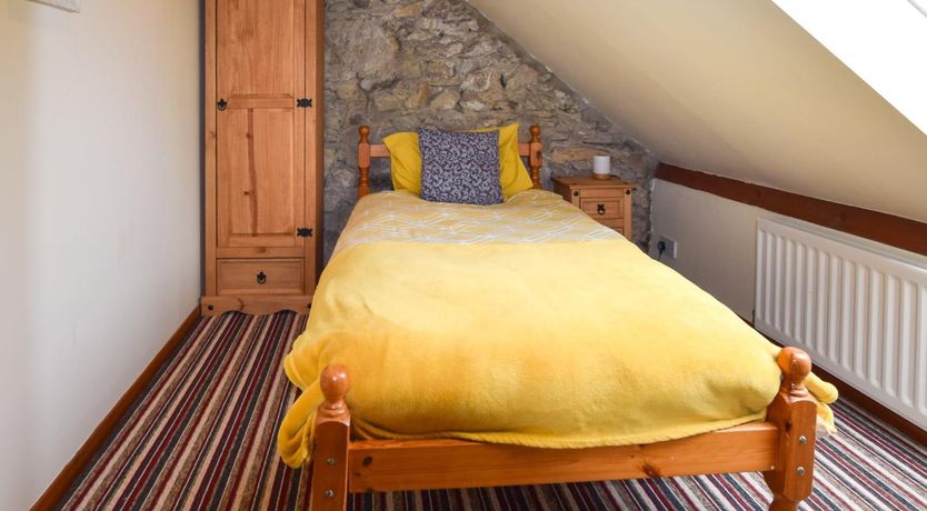 Photo of 2 Bed in Godshill