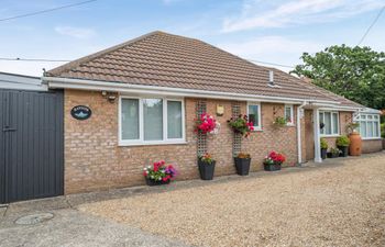 2 Bed in Freshwater Holiday Cottage