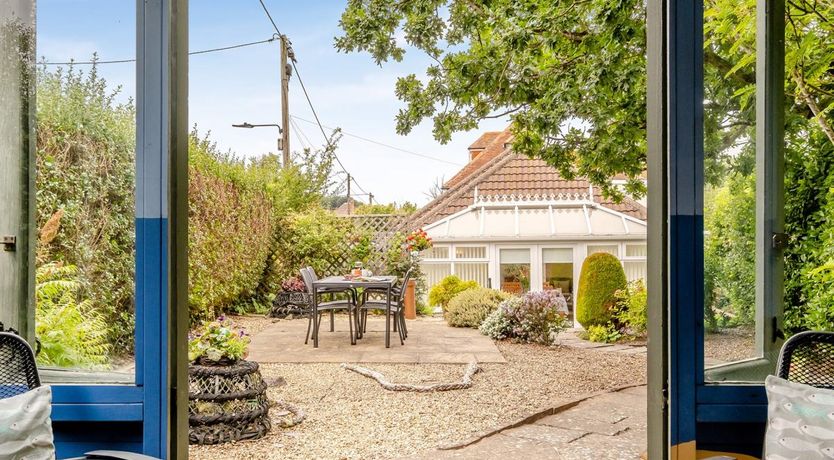 Photo of 2 Bed in Freshwater