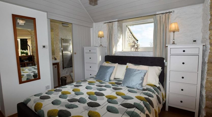 Photo of 1 Bed in Worth Matravers