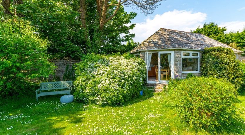 Photo of 1 Bed in Worth Matravers