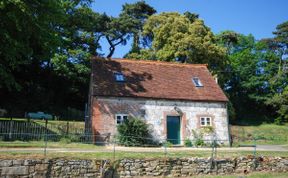 Photo of in Merstone (IC056)