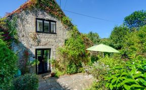 Photo of in Godshill (IC019)