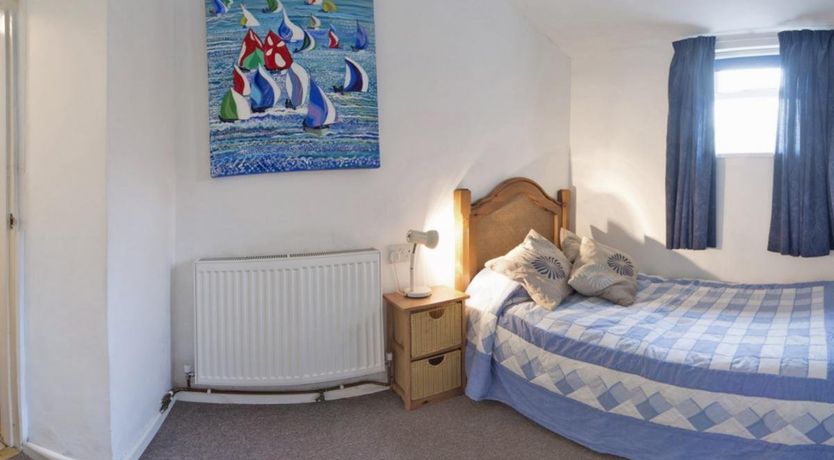 Photo of 3 Bed in Godshill