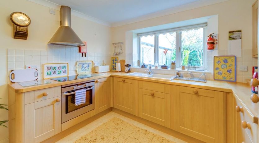 Photo of 2 Bed in Ningwood