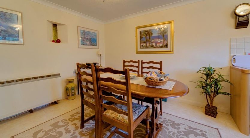 Photo of 2 Bed in Ningwood