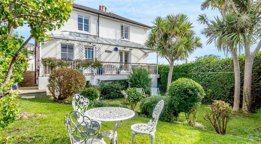 Photo of in Ventnor (IC116)