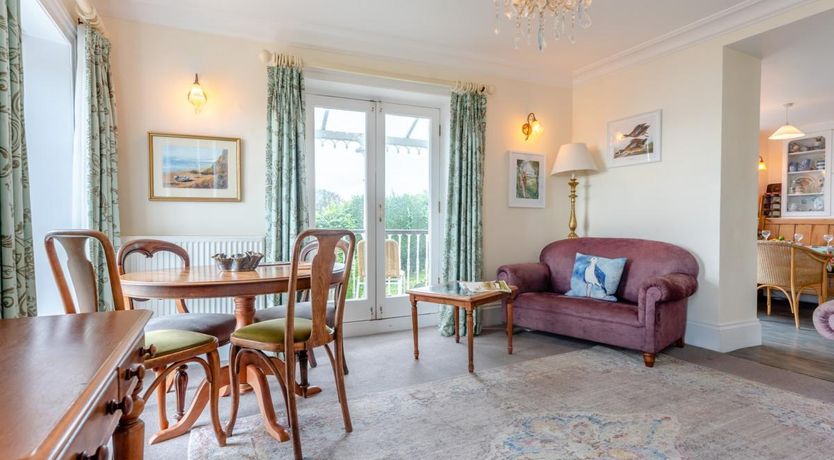 Photo of 3 Bed in Ventnor