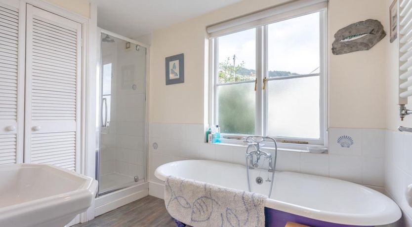 Photo of 3 Bed in Ventnor