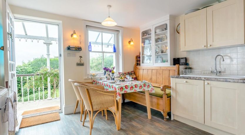 Photo of 3 Bed in Ventnor