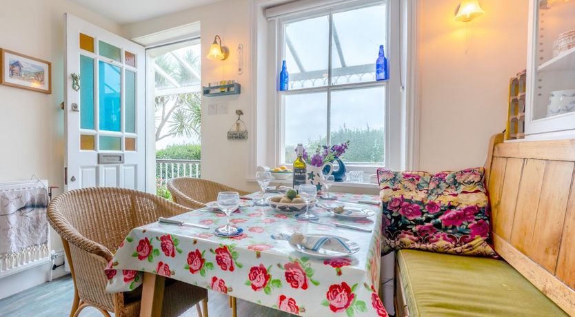 Photo of 3 Bed in Ventnor