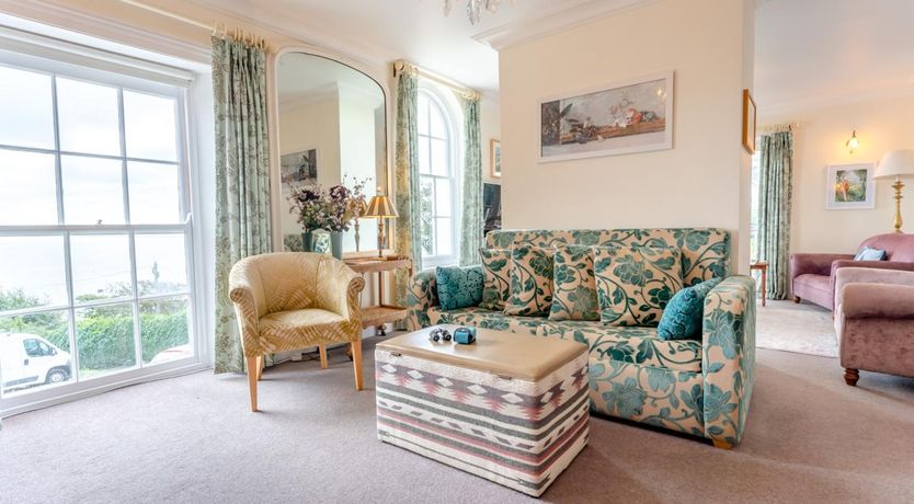Photo of 3 Bed in Ventnor