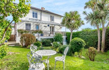3 Bed in Ventnor Holiday Cottage