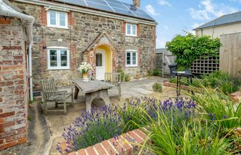 in Brook (IC157) Holiday Cottage