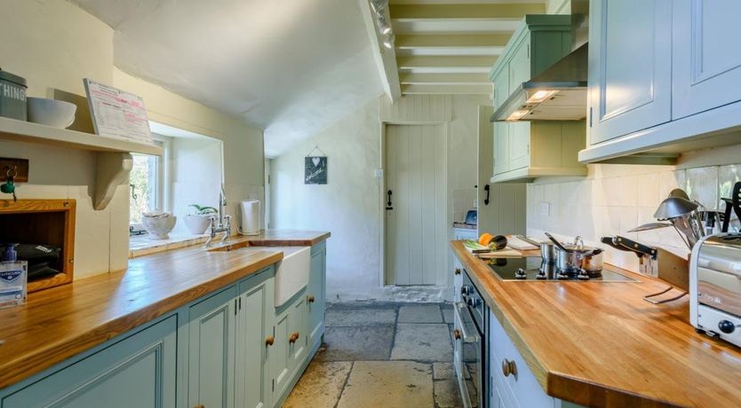 Photo of 4 Bed in Worth Matravers