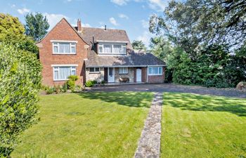4 Bed in Shanklin Holiday Cottage