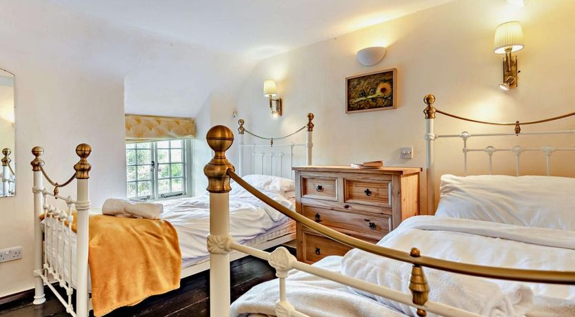 Photo of 2 Bed in Worth Matravers