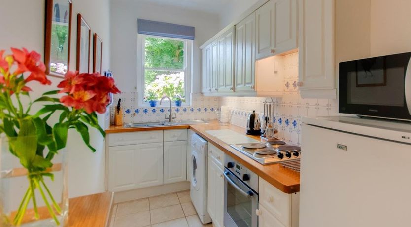 Photo of 1 Bed in Godshill