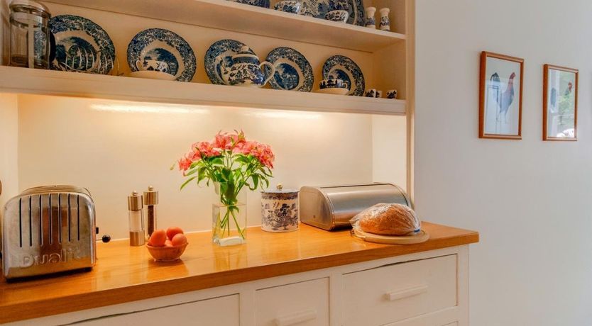 Photo of 1 Bed in Godshill