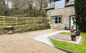 Photo of in Godshill (IC146)