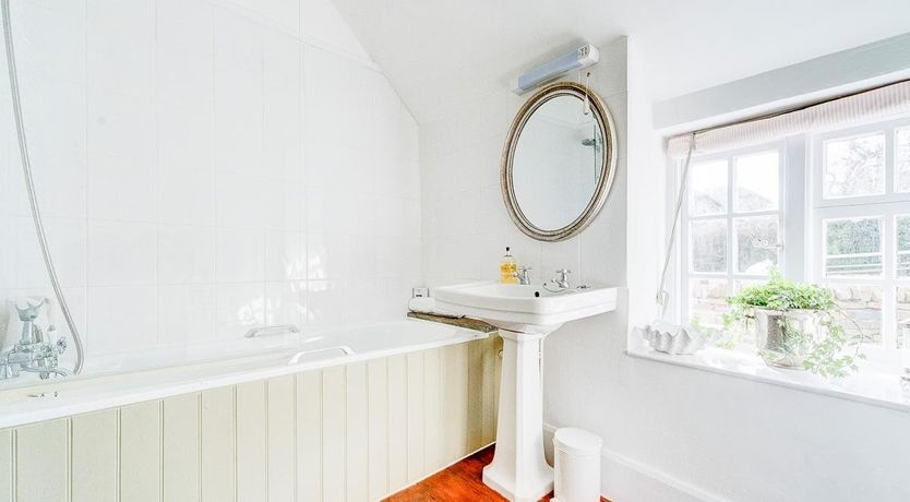 Photo of 3 Bed in Worth Matravers