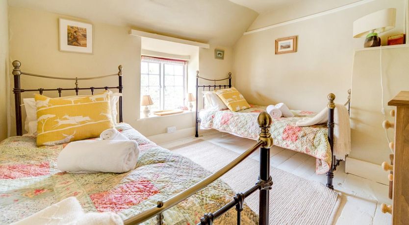 Photo of 3 Bed in Worth Matravers