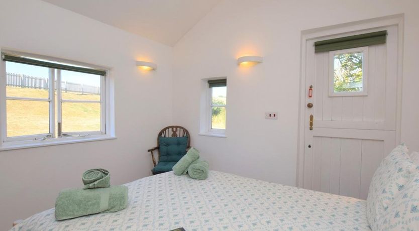 Photo of 1 Bed in Freshwater