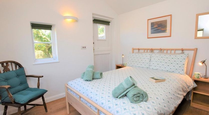 Photo of 1 Bed in Freshwater