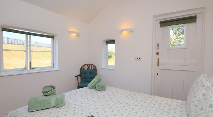 Photo of 1 Bed in Freshwater