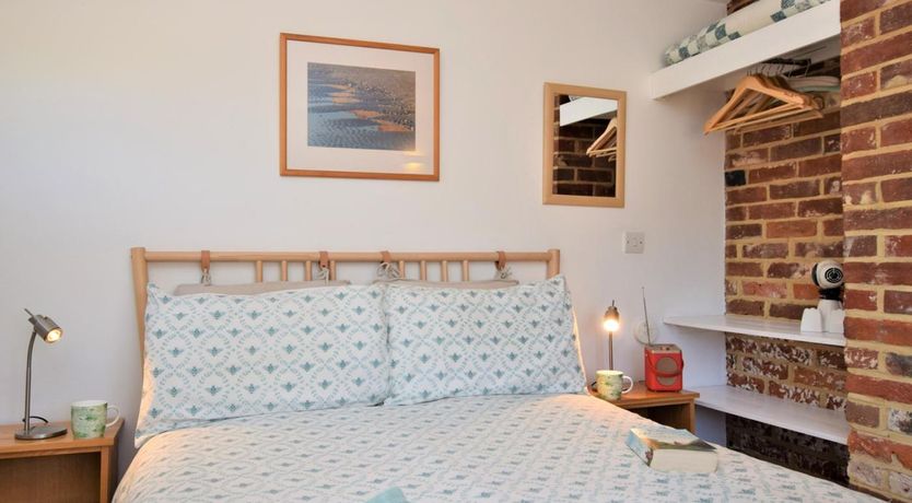 Photo of 1 Bed in Freshwater