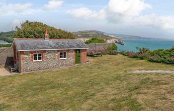 in Freshwater (IC088) Holiday Cottage