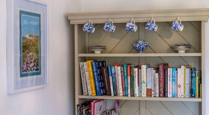 Photo of 3 Bed in Roud