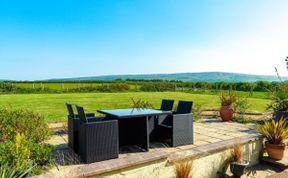 Photo of in Brighstone (IC041)