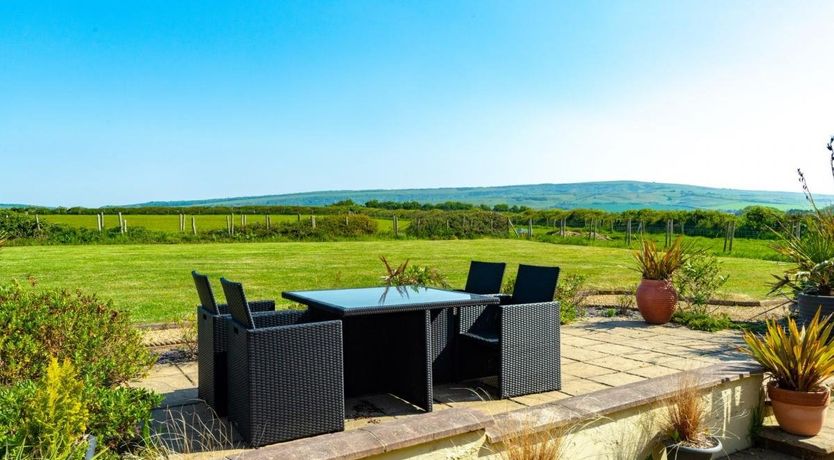 Photo of in Brighstone (IC041)