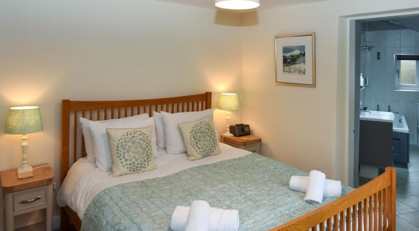 Photo of 2 Bed in High Casterton