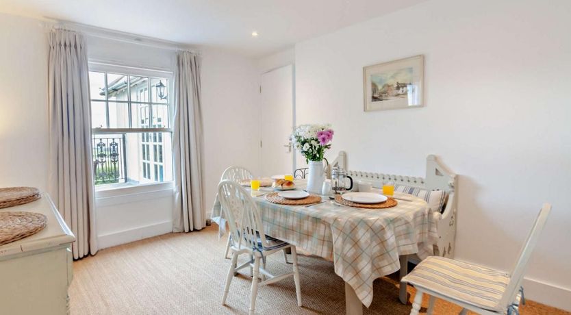 Photo of 2 Bed in Totland Bay