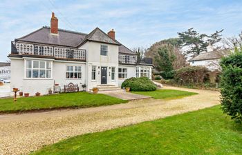 2 Bed in Alum Bay Apartment
