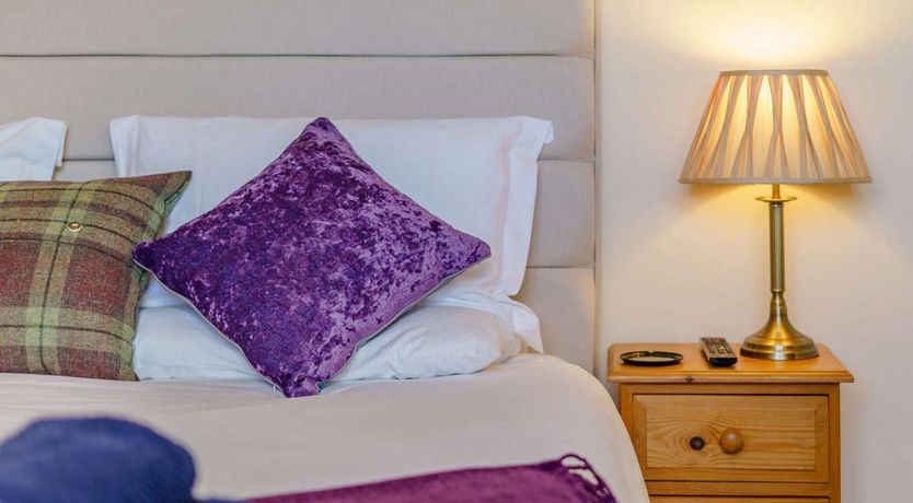 Photo of 2 Bed in Totland Bay