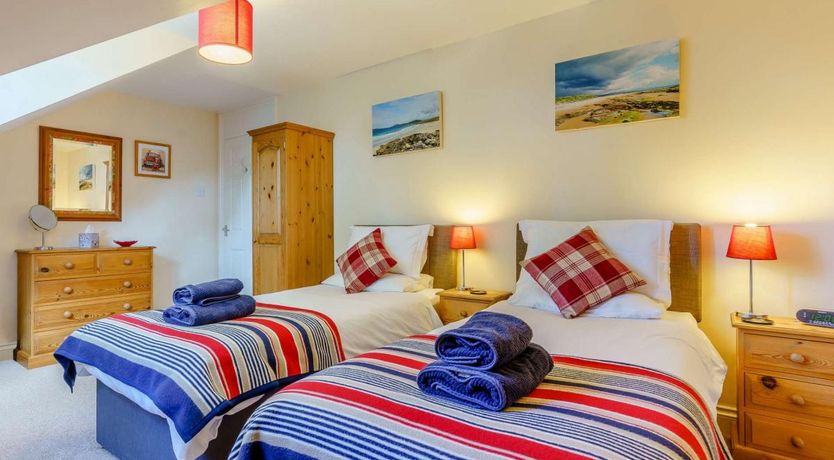 Photo of 2 Bed in Totland Bay