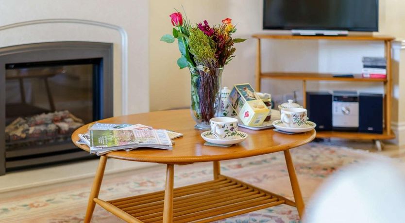 Photo of 2 Bed in Totland Bay