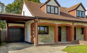 Photo of 2 Bed in Totland Bay