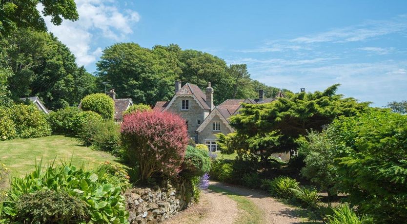 Photo of 3 Bed in Niton Undercliff