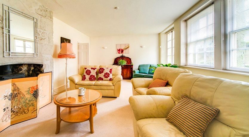 Photo of 3 Bed in Niton Undercliff