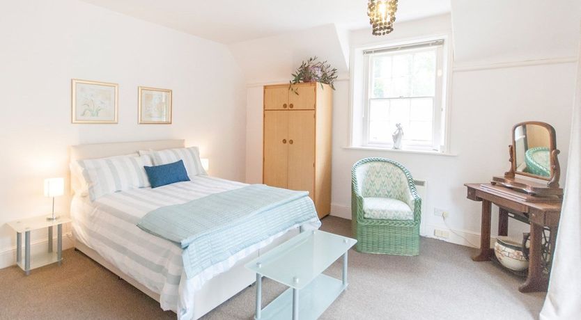 Photo of 3 Bed in Niton Undercliff