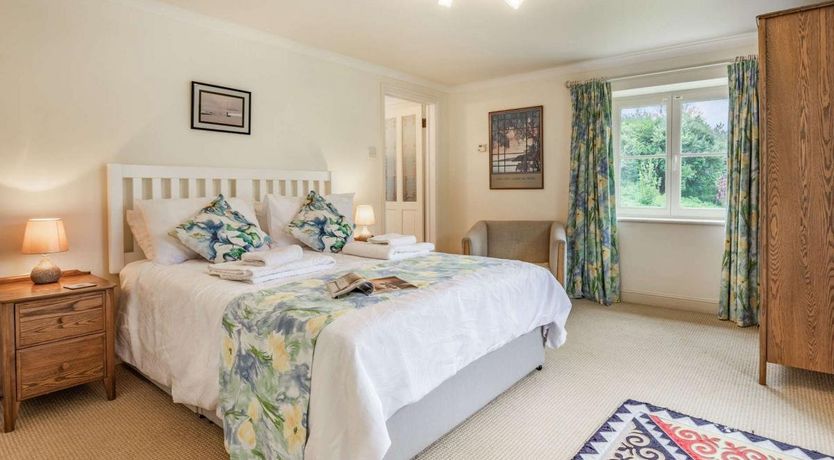 Photo of 4 Bed in Whitwell