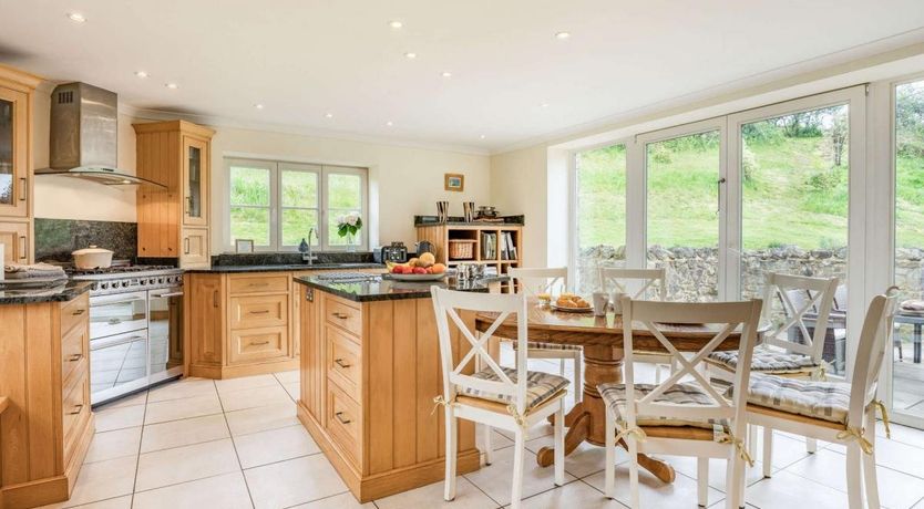 Photo of 4 Bed in Whitwell