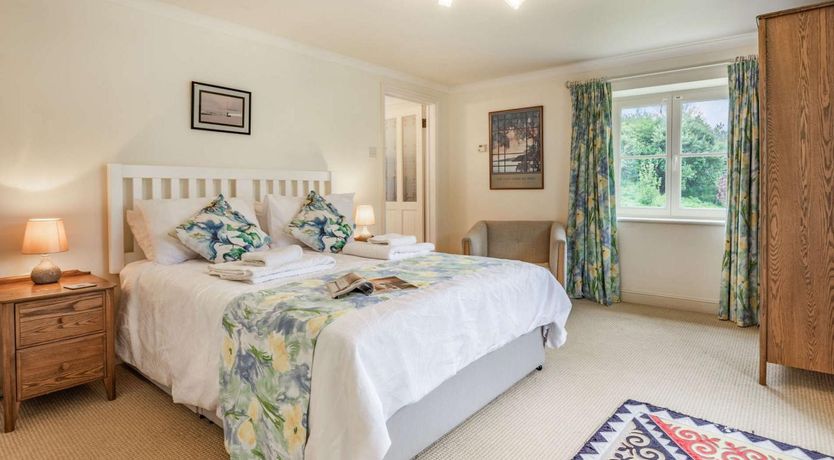 Photo of 4 Bed in Whitwell