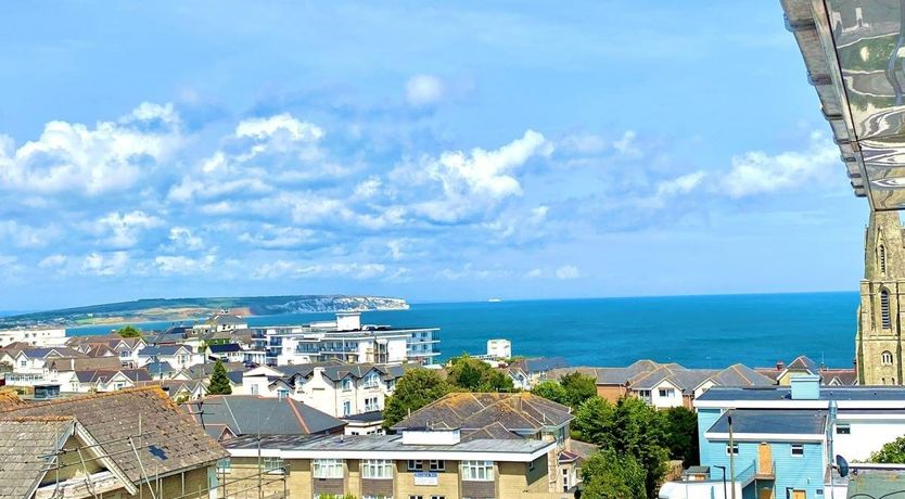 Photo of 3 Bed in Shanklin